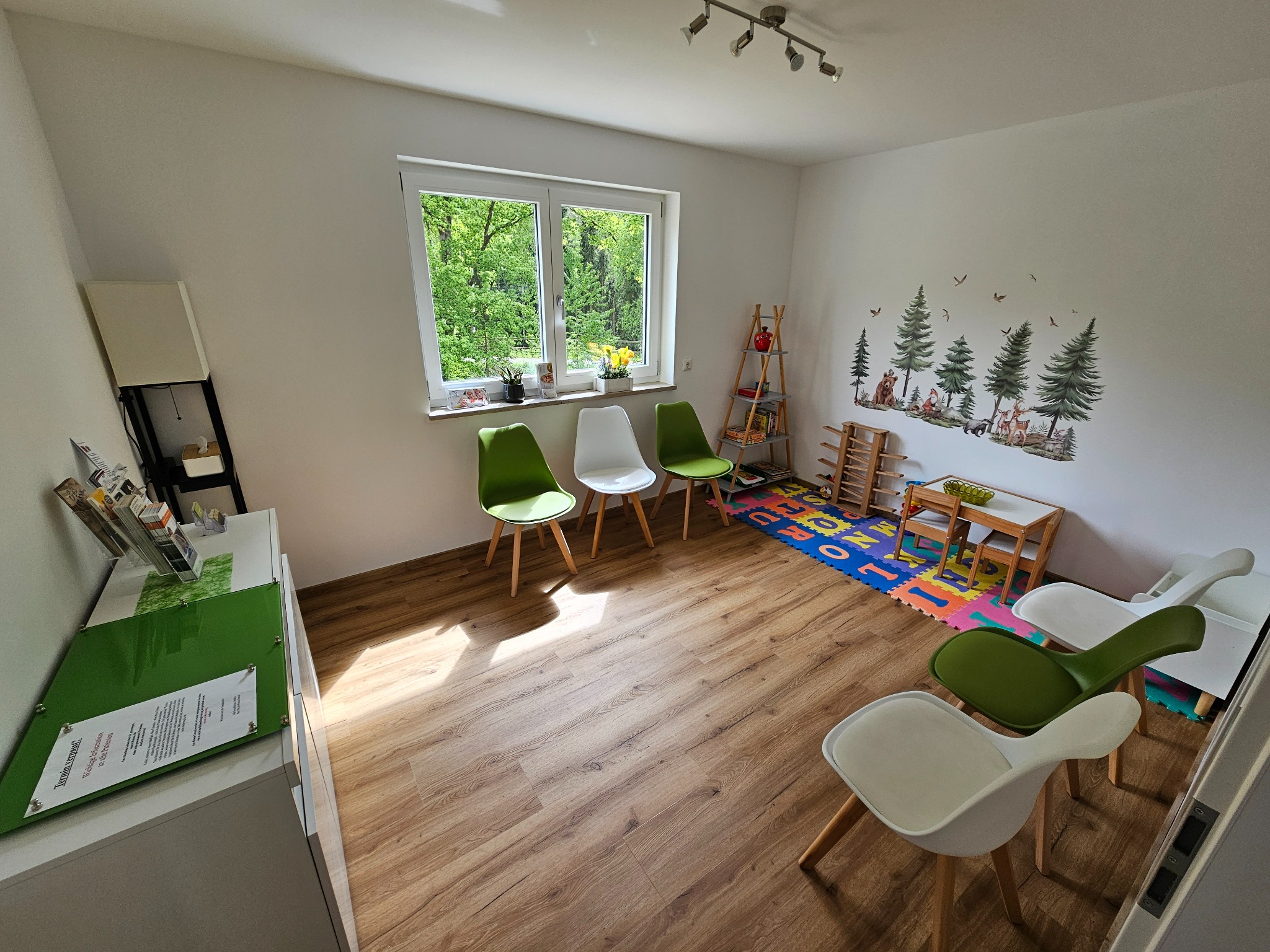 Wartezimmer der Physiotherapie Dorner